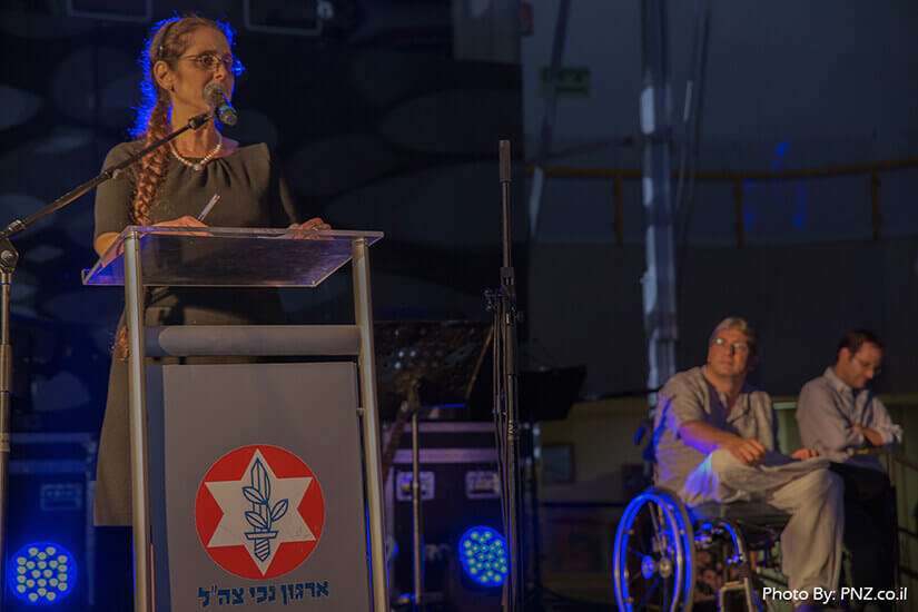 חברת הכנסת ויושבת ראש השדולה למען נכי צהל בכנסת ענת ברכו - מברכת את החברים והחברות חברת הכנסת ויושבת ראש השדולה למען נכי צהל בכנסת ענת ברכו - מברכת את החברים והחברות