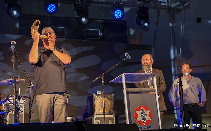 תקיעת שופר לכבוד ראש השנה תקיעת שופר לכבוד ראש השנה